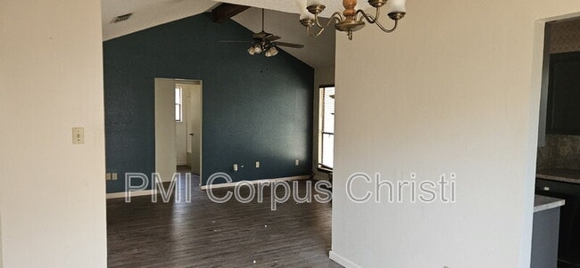 Photo - 6106 Angus Dr