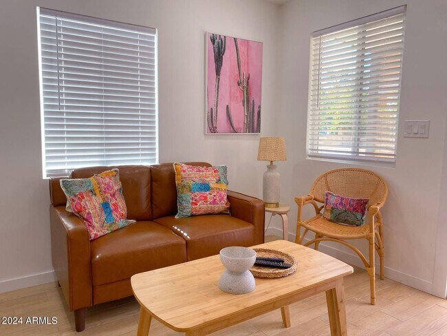 Photo - 2914 E Sheridan St