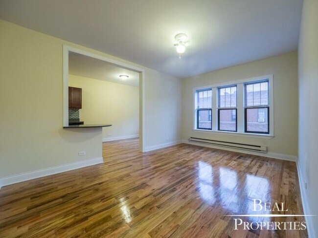 Building Photo - 1 bedroom in CHICAGO IL 60657 Unit W3 Rental