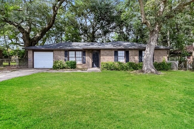 Building Photo - 7720 Mendelwood Dr Rental