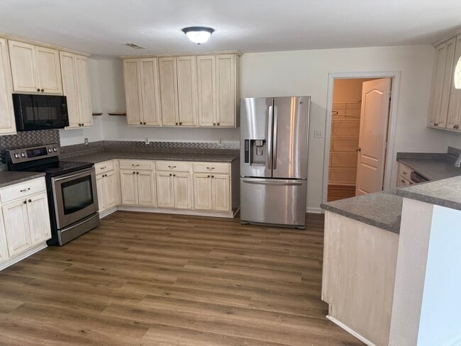 Photo - 203 Millbury Ct