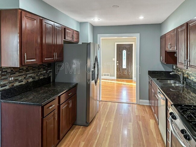Photo - 1409 E Lincoln Ave