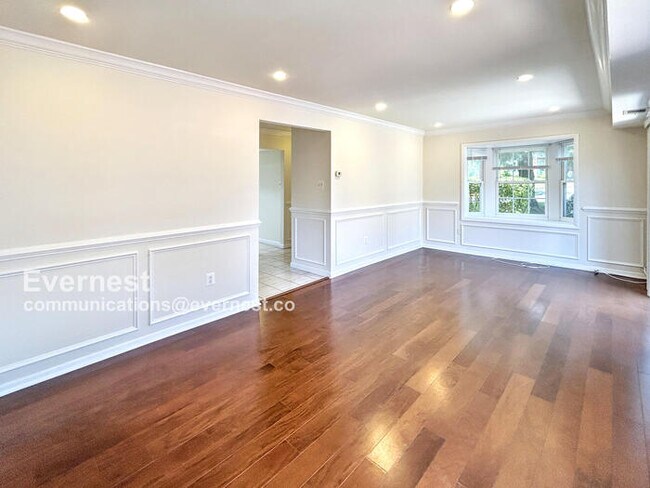 Photo - 1382 Ironwood St