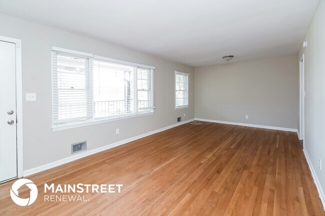 Photo - 6120 Longino Dr