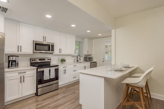 206 W Warren Ave Unit SI ID1053150P