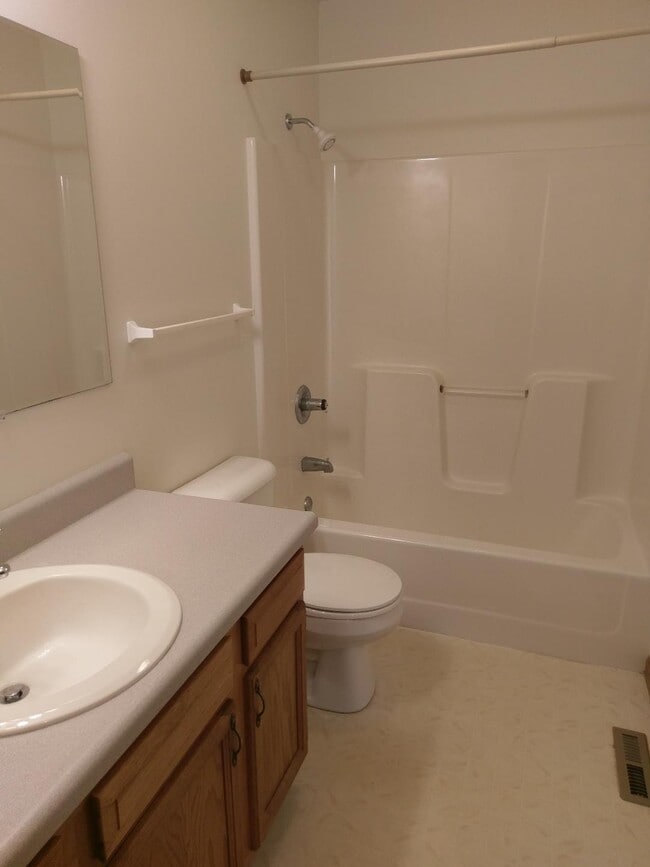 Photo - 901 Fishlock Ave