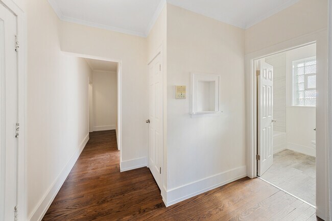 Photo - 7379 N Damen Ave Unit K3