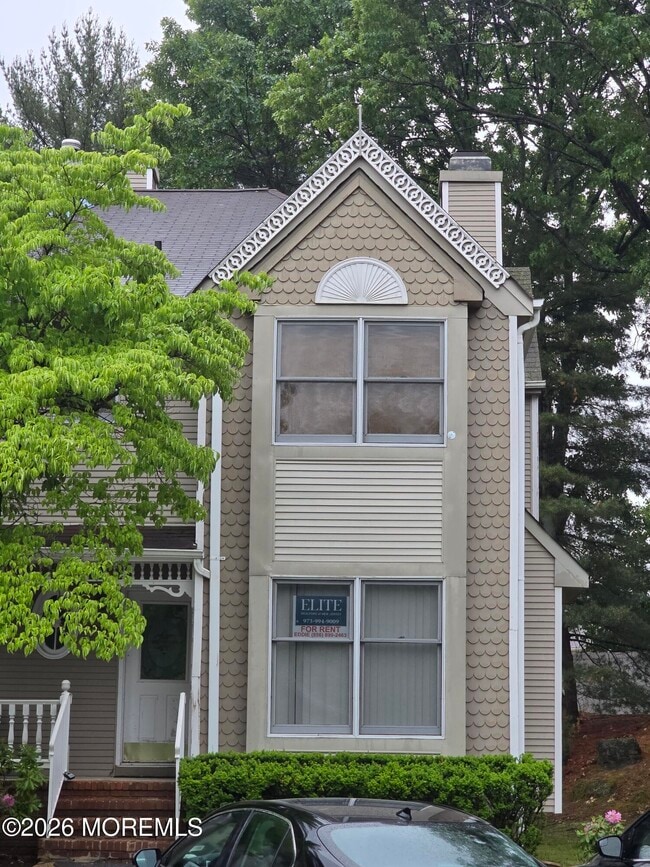 Photo - 157 Northampton Dr