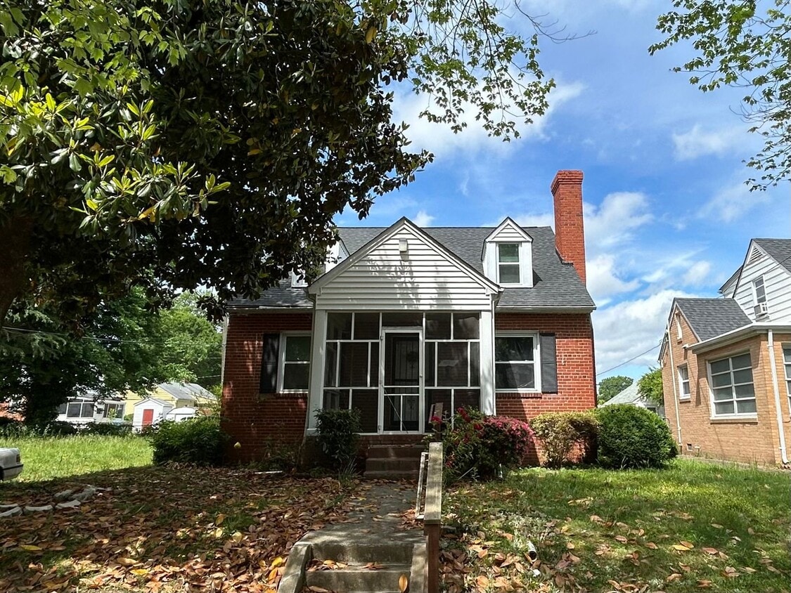 Photo - 2812 Groveland Ave
