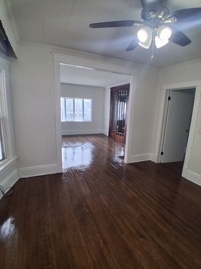 Photo - 690 E Utica St Unidad 690 Upper