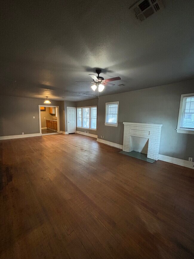 1108 N Cheyenne Ave