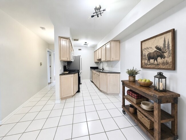 Photo - 1525 N Windsor Dr Unit 103