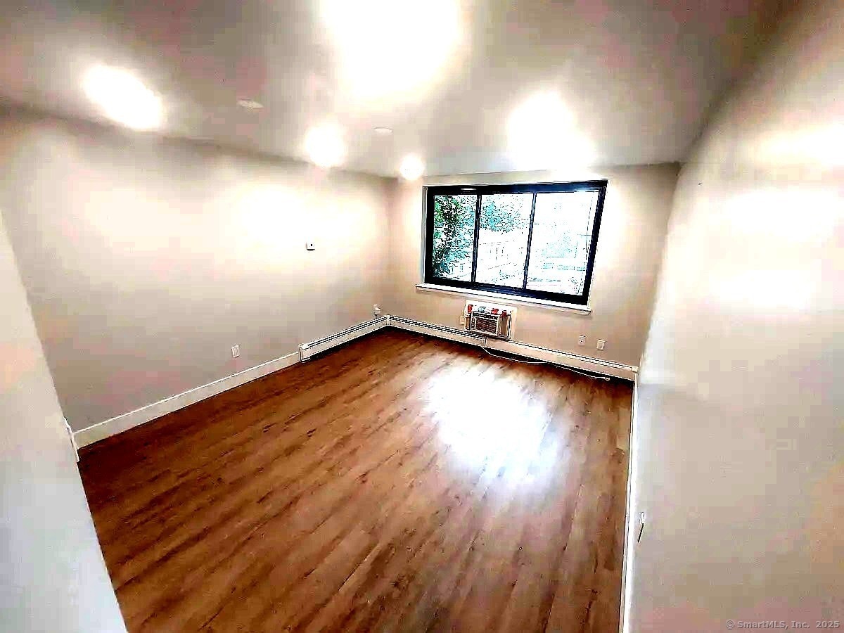 Photo - 280 Collins St Unidad 209 Rental