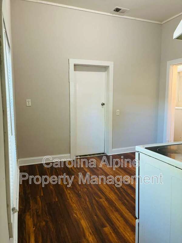 Photo - 318 Cemetery Dr