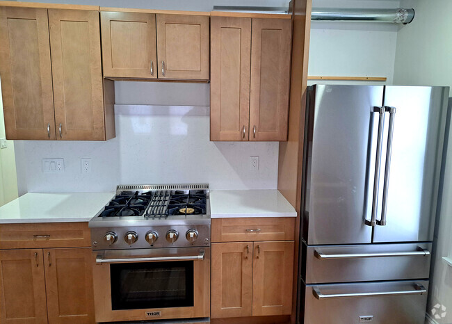 Building Photo - 194 Cedar St Unit 1 Rental