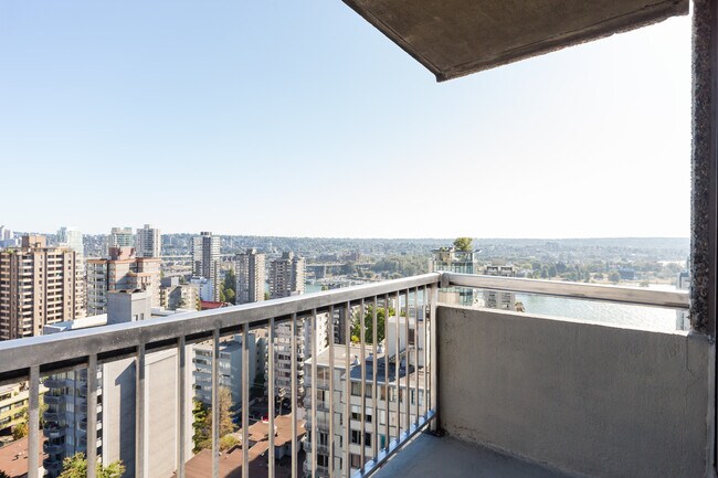 Photo - Hendry House Unit 01608