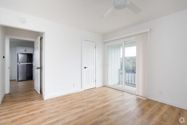 2BR, 2BA - 867