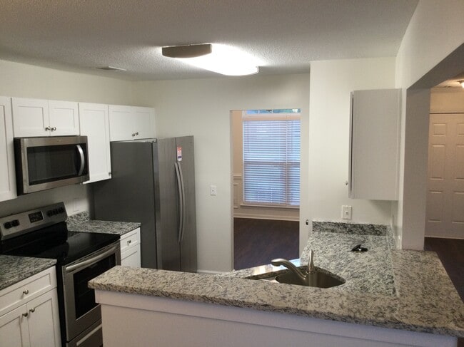 Photo - 128 Nandina Wy