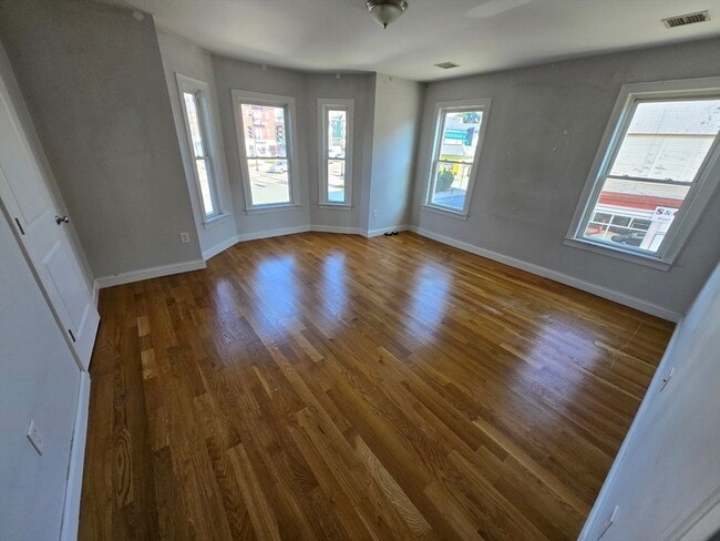 Building Photo - 355 Adams St Rental