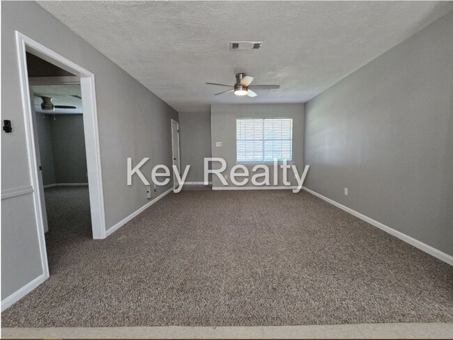 Photo - 2412 Greenway Dr