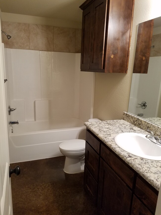 Photo - 133 Crossfire Ct