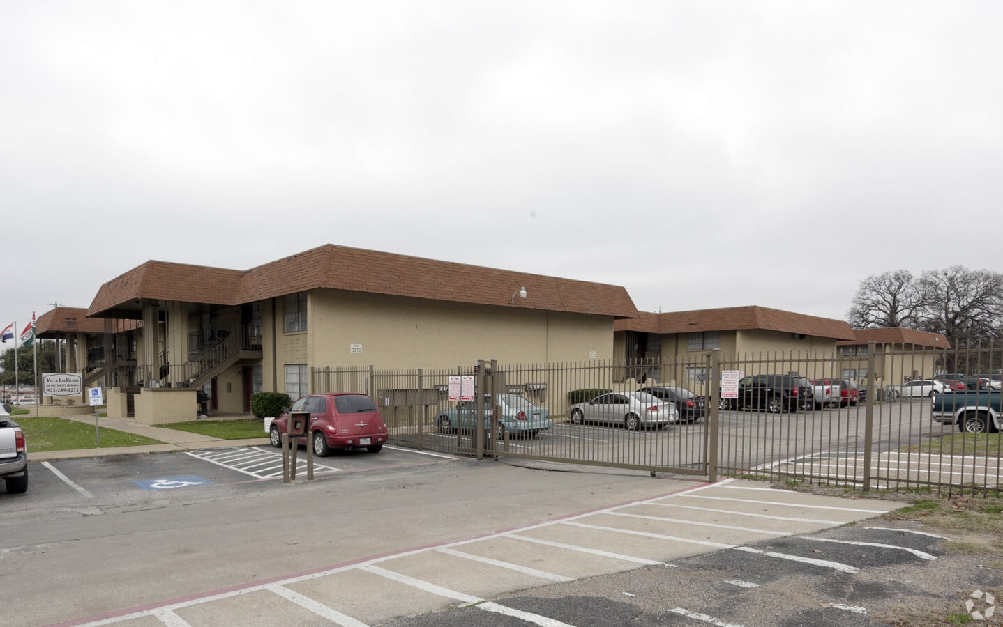 Photo - Villa de las Palmas Apartments