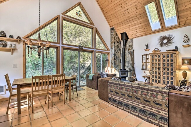 Photo - 21561 Hideway Ln