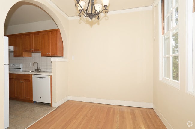 1BR, 2BA