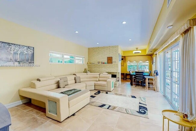 Photo - 938 S Northlake Dr