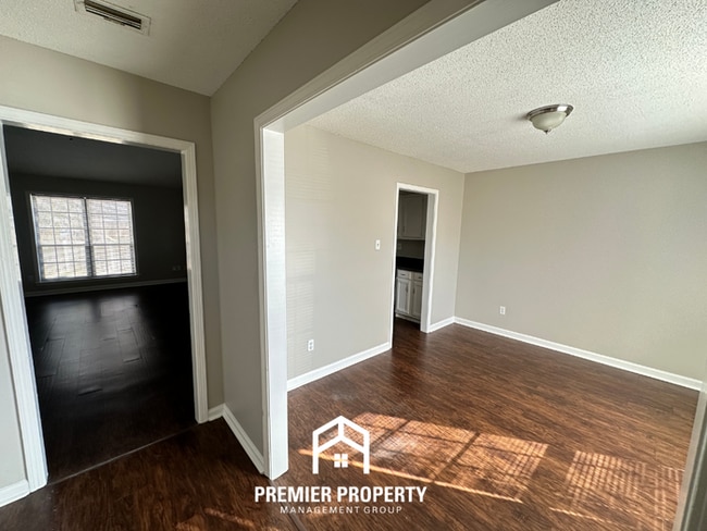 Photo - Spacious 3BR Memphis Home w/ Vaulted Ceilings, Brick Fireplace & Fenced Yard