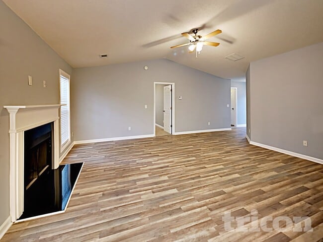 Photo - 1580 Sedgefield Trail