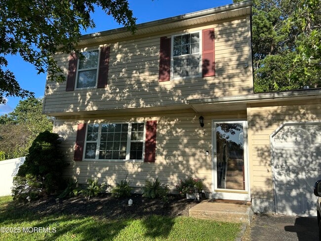 Building Photo - 819 Constitution Dr Rental