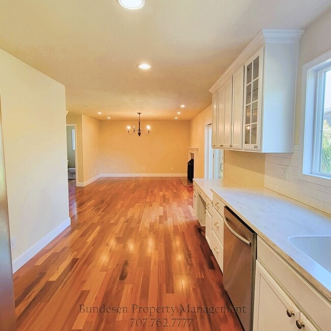 Photo - 1464 Georgia Ct