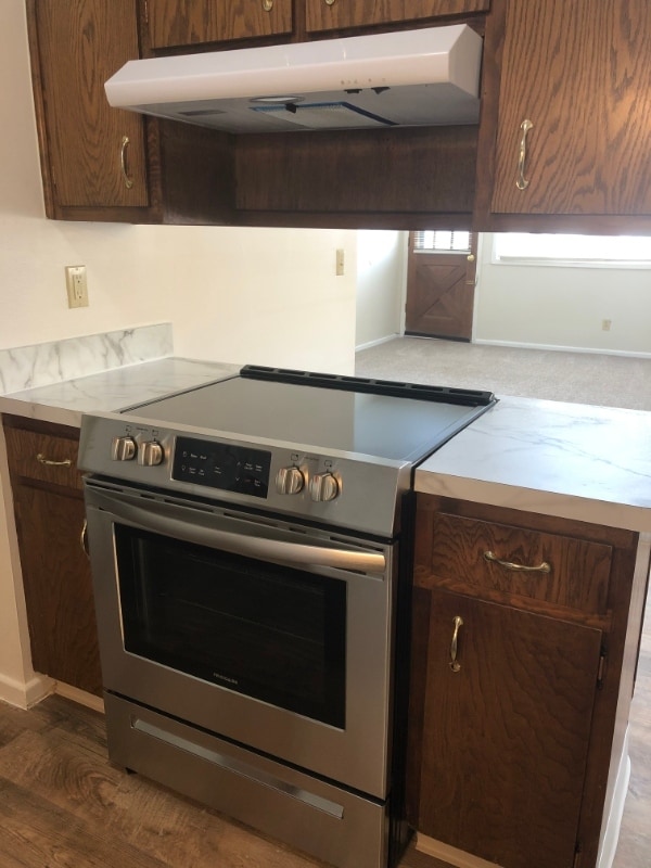 Photo - 2021 NW hickory Ln