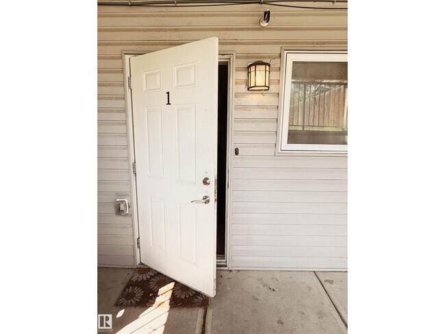 Photo - #basement 9645 150 street NW NW
