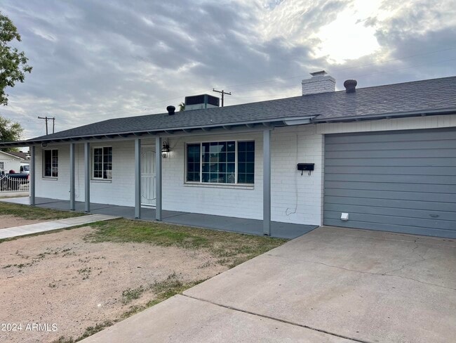 Photo - 2914 N 49th Ave