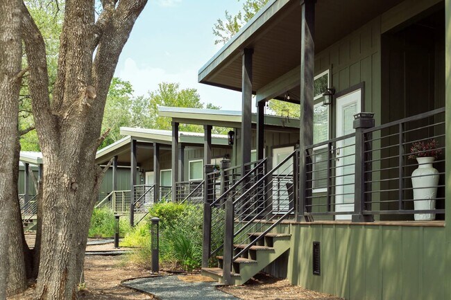 Photo - Modern Loft Living: 1-BR Industrial Chic Unidad A-172