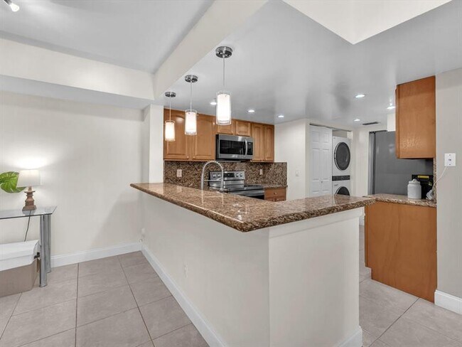 Building Photo - 9022 W Atlantic Blvd Unit 213 Rental