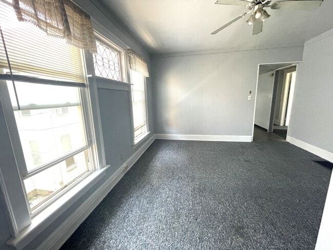 Photo - 257 W 8th St