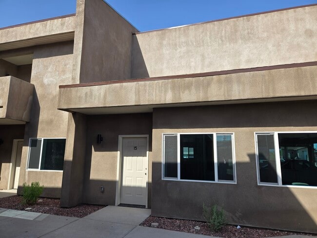 Photo - 833 S Avenue A