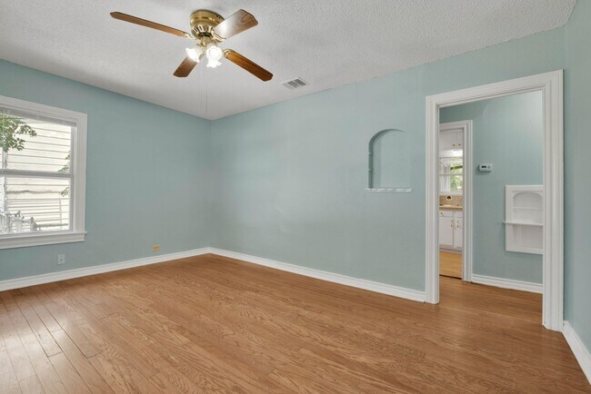 Photo - Cozy 2 Bedroom Home in Downtown San Antonio!