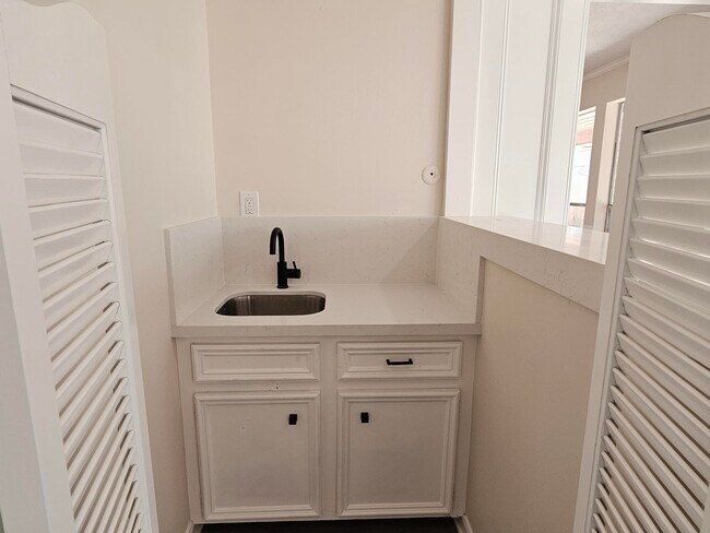 Photo - 16627 Aldenham Pl