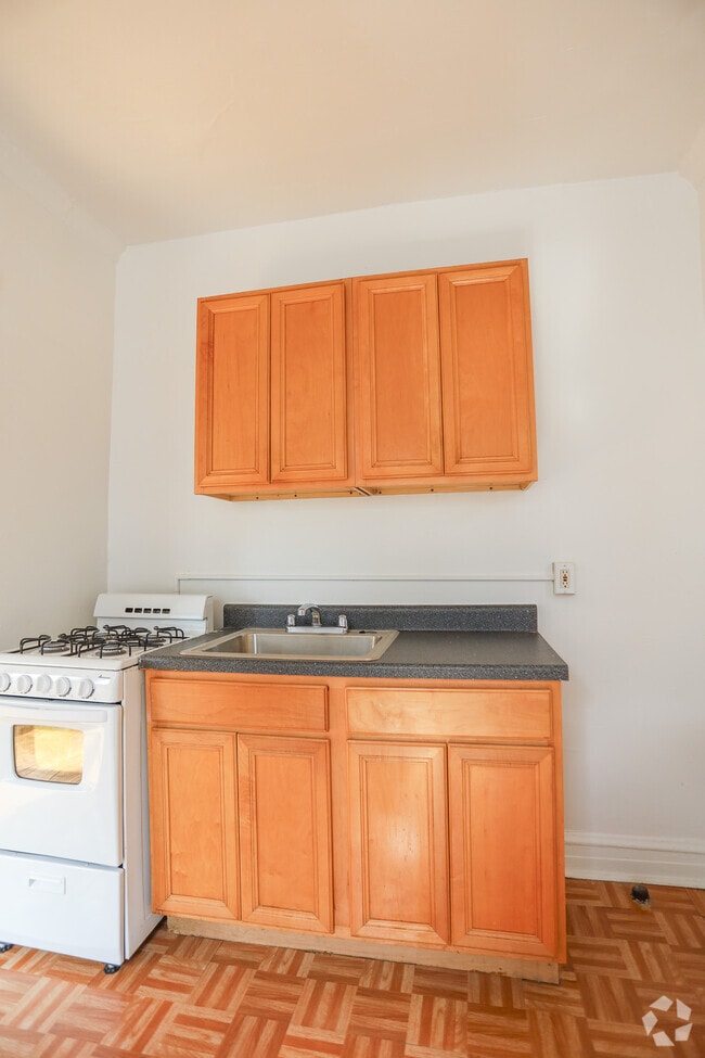 Building Photo - 3349 W Ainslie St Unit #2E Rental