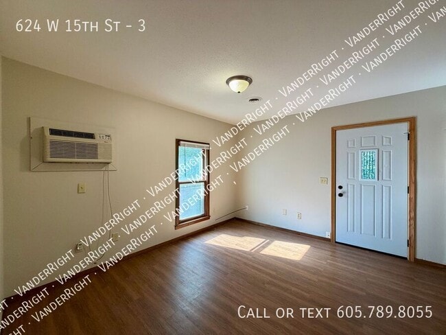 Photo - 624 W 15th St Unit 3