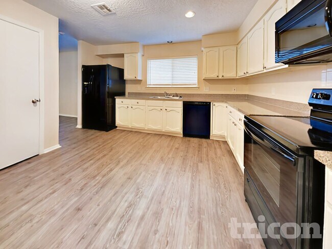 Photo - 19638 Southaven Dr
