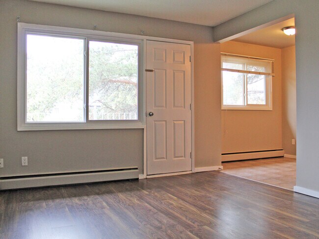 Photo - Ingle Apartments