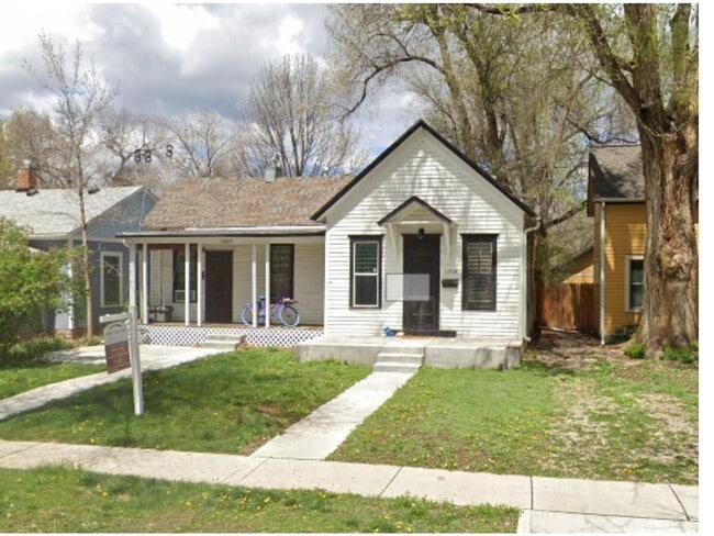 Building Photo - Stunning Duplex in Historic Old Town