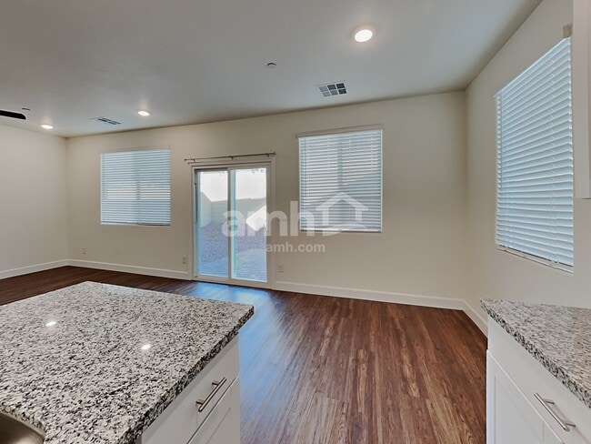 Photo - 83 Foxridge Swings Ln