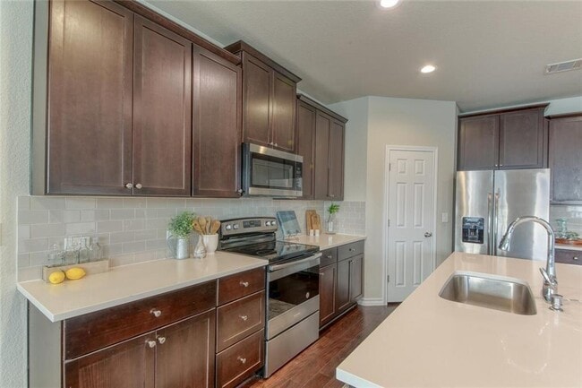 Photo - 173 Flexus Ln