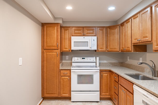 Photo - 7651 Tremayne Pl Unit 303